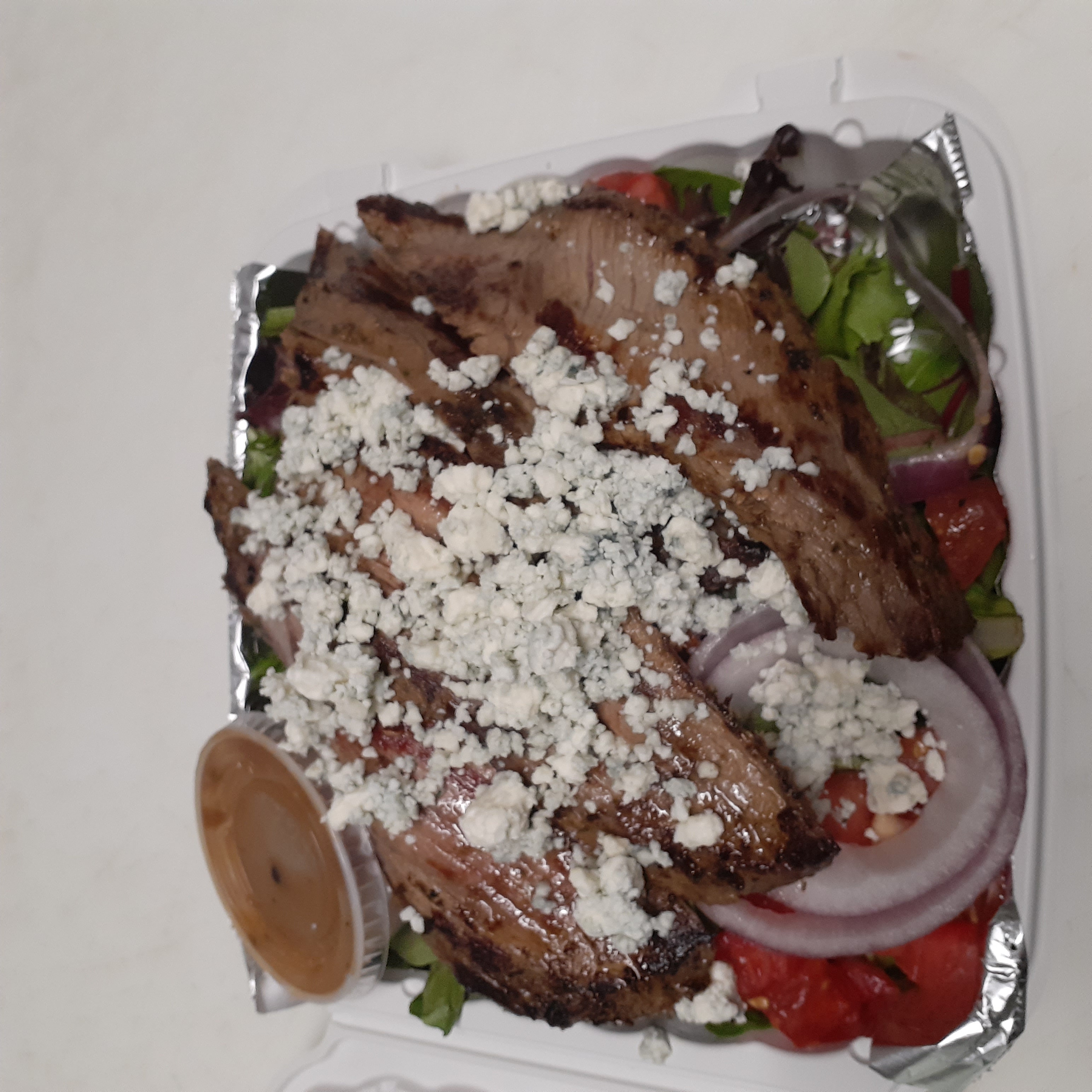 Order Kisling's Steakhouse Salad food online from Kislings Tavern and Grill store, Baltimore on bringmethat.com
