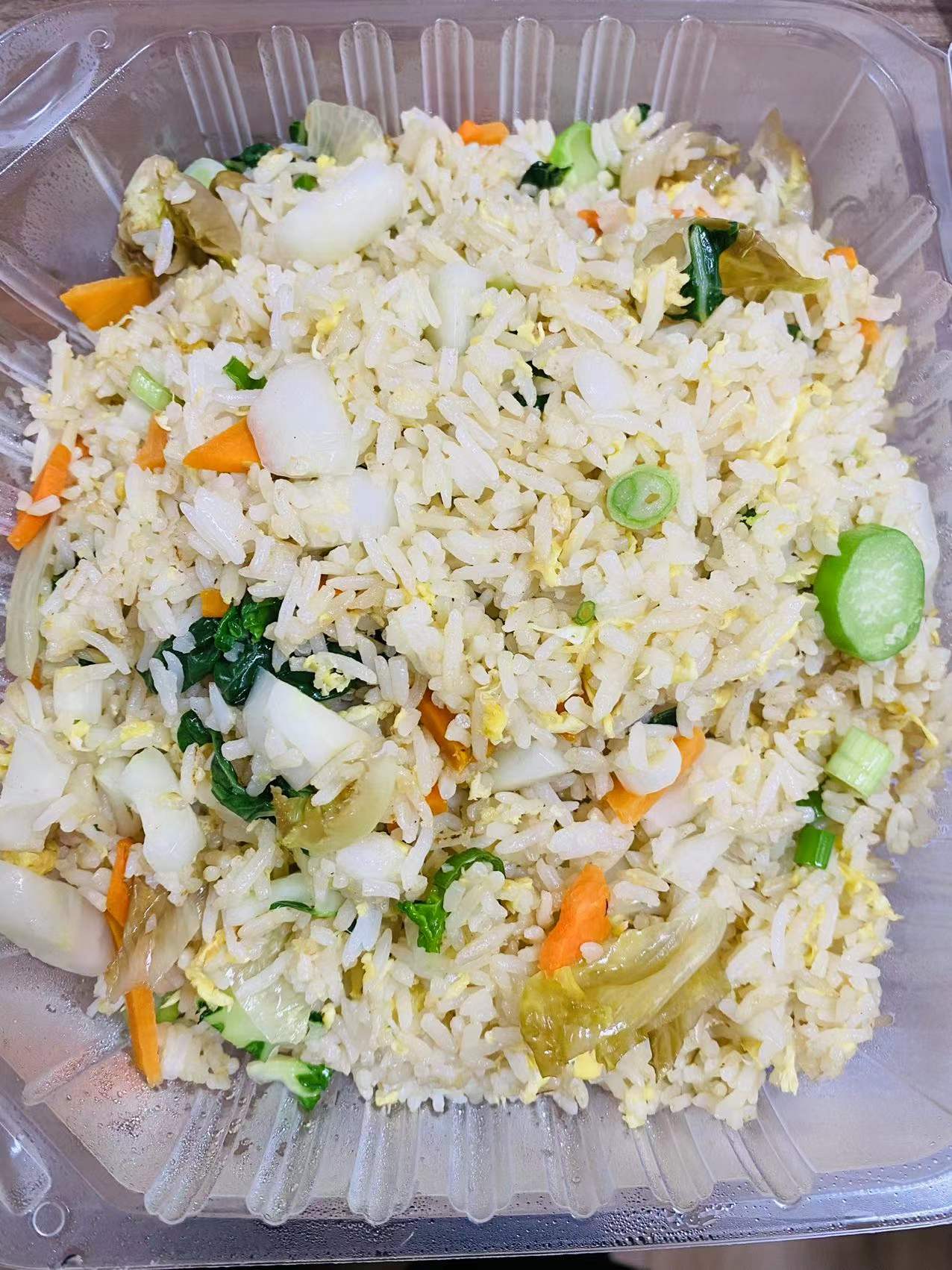 Order Vegetable Fried Rice  素菜炒飯 food online from Dim Sum Club store, San Francisco on bringmethat.com