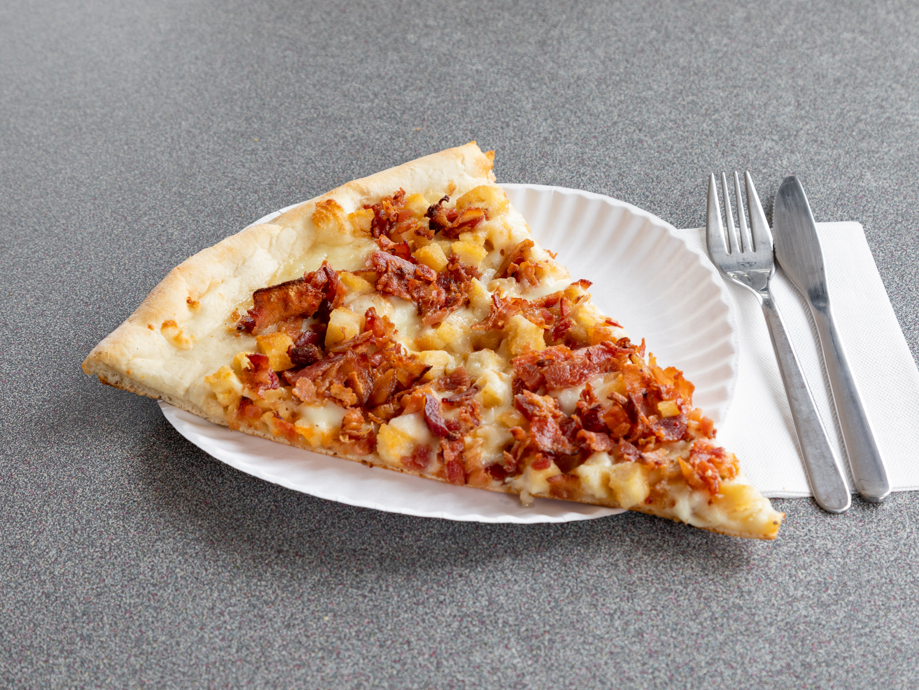 Order Chicken Bacon Ranch Pizza food online from Scala Pizza store, Mount Vernon on bringmethat.com