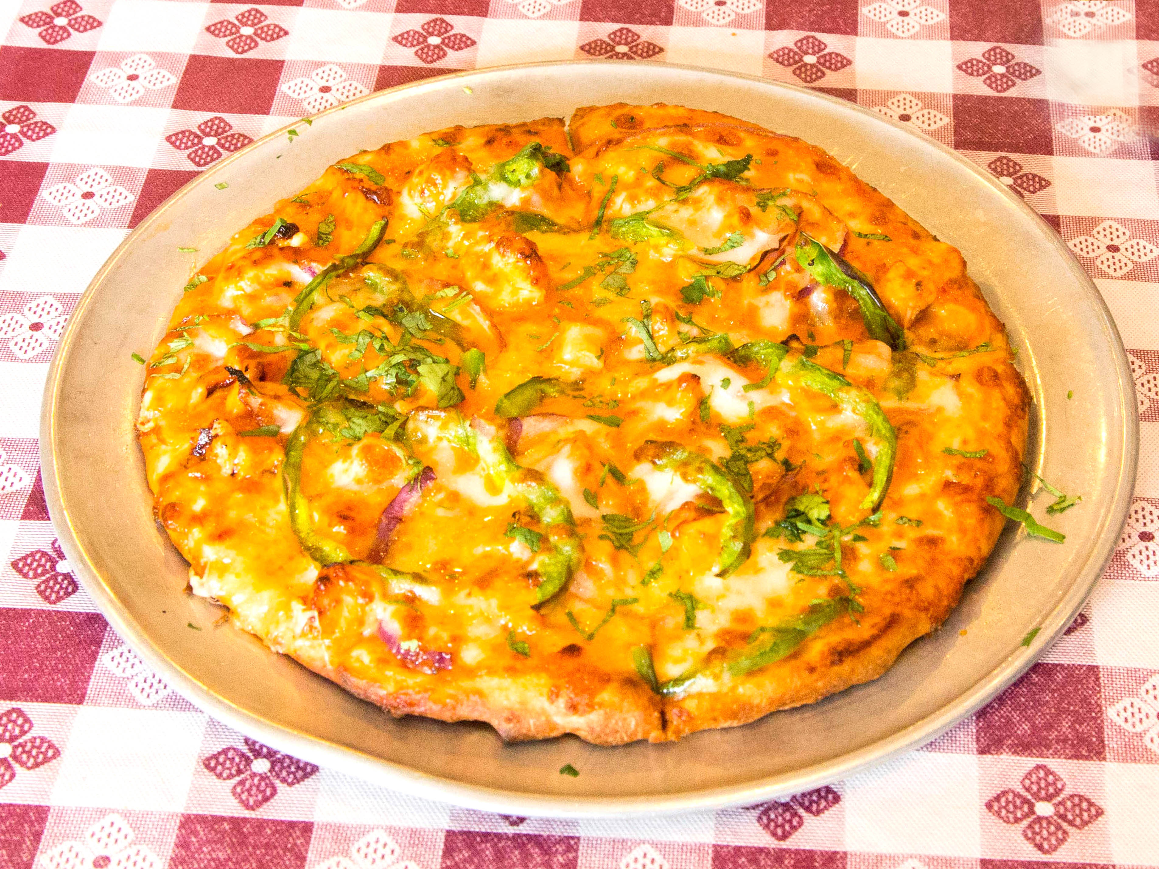 Order Creamy Chicken Pizza food online from Bella Pizza & Pasta store, Bothell on bringmethat.com