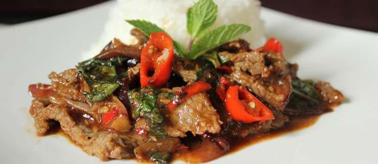Order 45. Spicy Basil Beef food online from King Wok Gourmet Asian store, Chicago on bringmethat.com