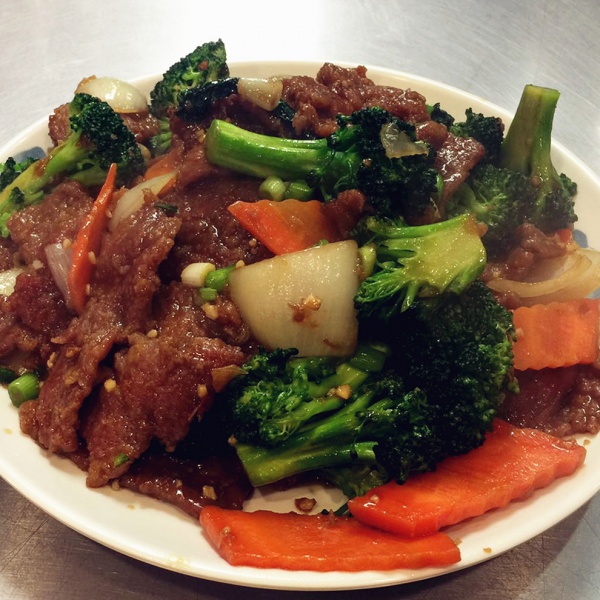 Order 24. Beef with Broccoli food online from China One store, Temecula on bringmethat.com