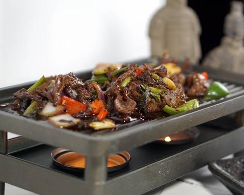 Order Black Pepper Beef food online from Inchin Bamboo Garden store, Irvine on bringmethat.com