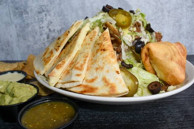 Order Plato Grande food online from Acapulco Mexican Restaurant store, Blaine on bringmethat.com