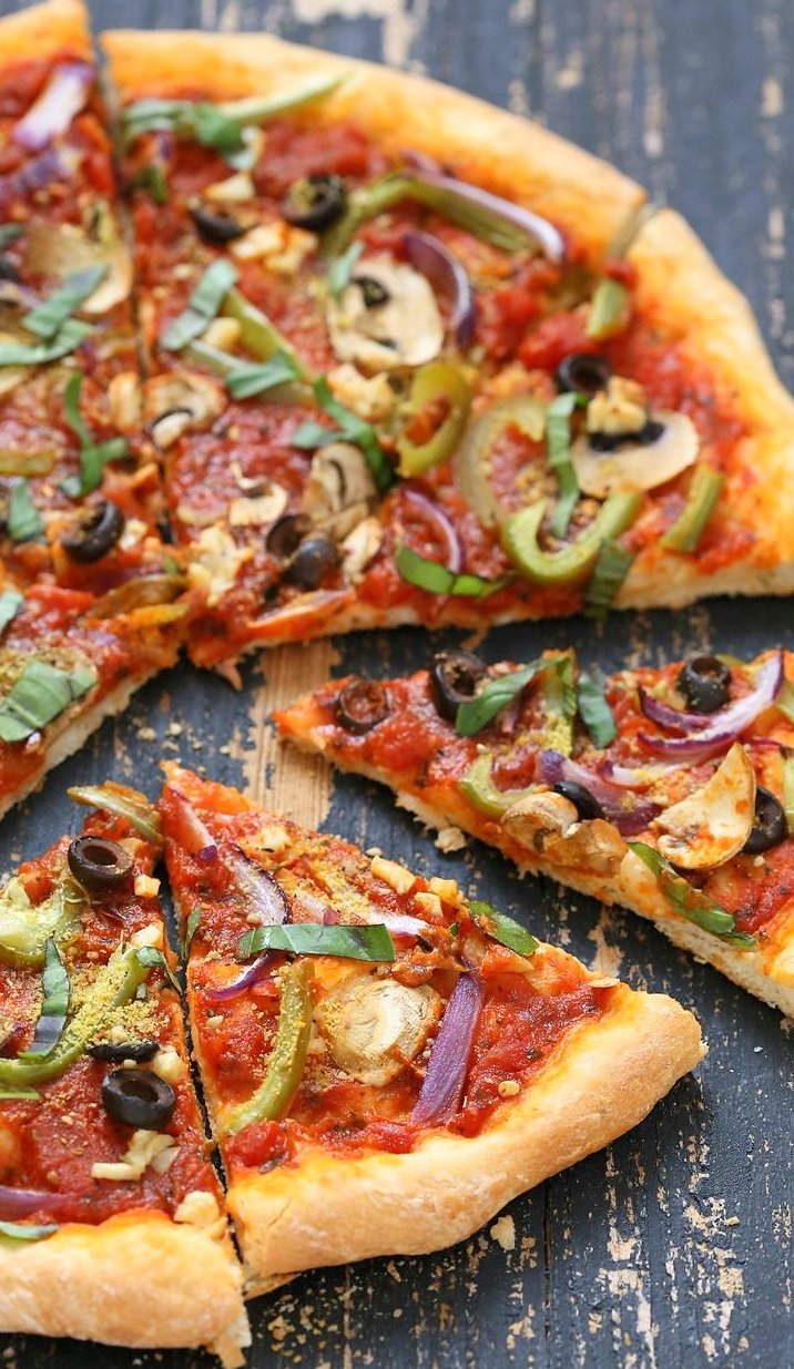 Order Veggie Slice food online from Pizzaroni store, Albany on bringmethat.com