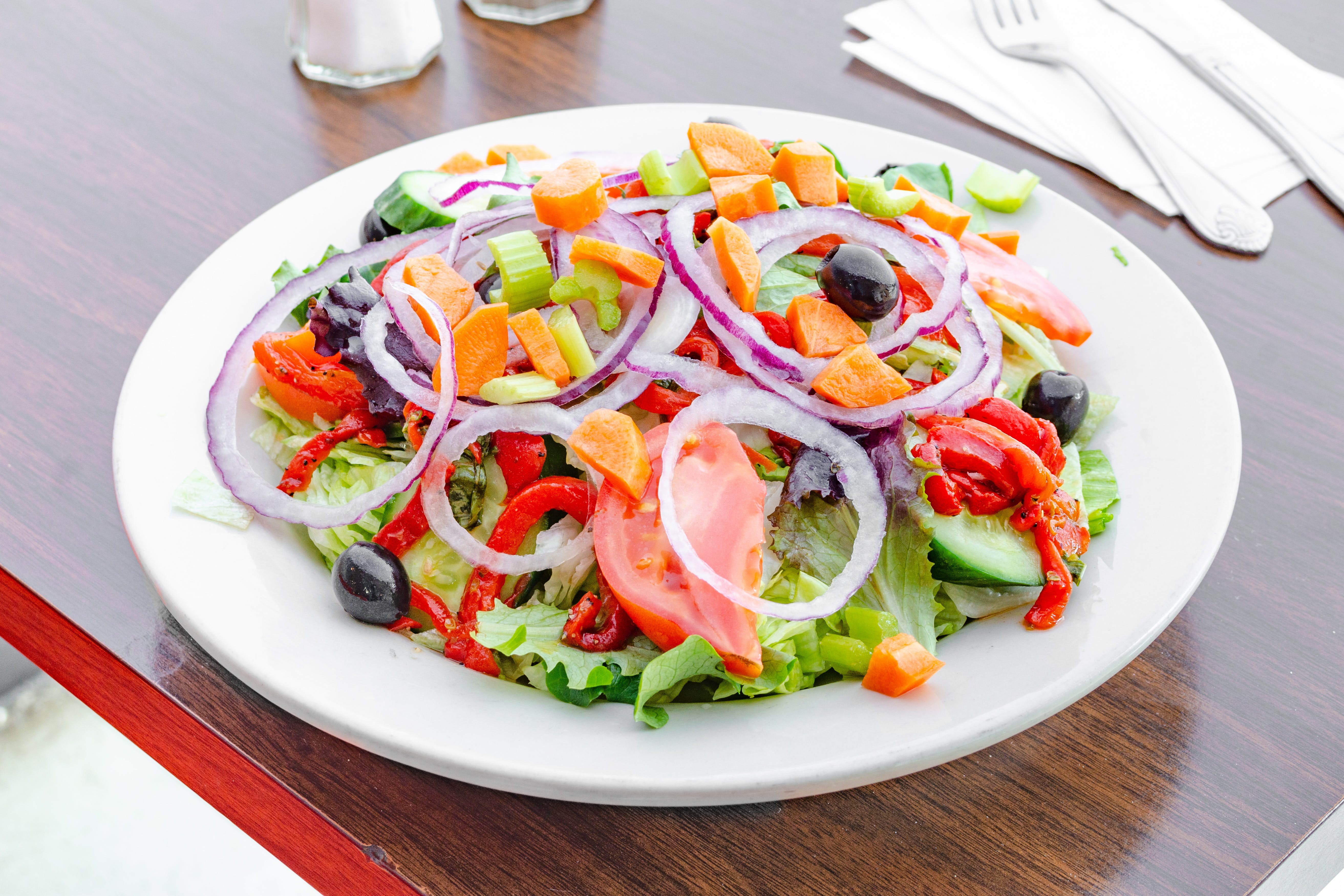 Order House Salad - Salad food online from Fratelli Pizza Cafe store, Edison on bringmethat.com