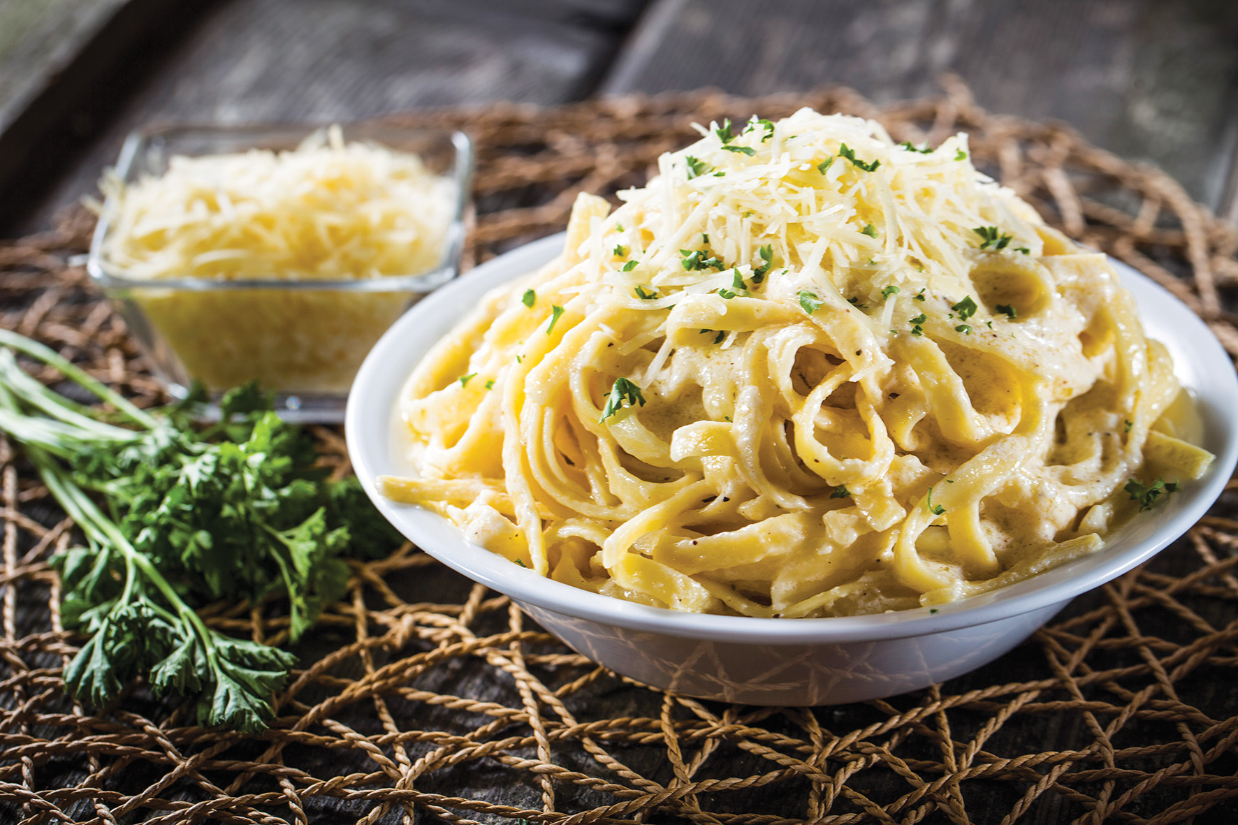 Order Fettuccine Alfredo food online from Pats Select Pizza l Grill store, Dover on bringmethat.com