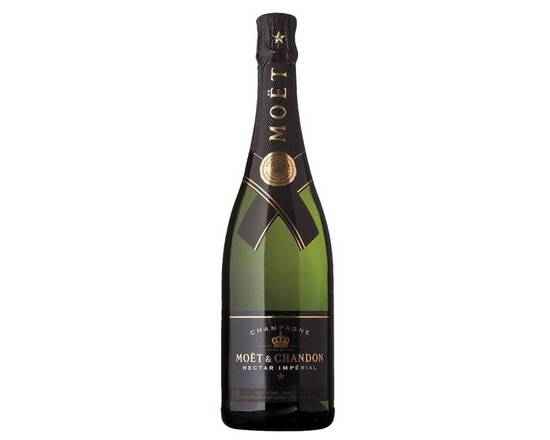 Order Moet and Chandon Nectar Imperial, 750mL (12% ABV) food online from Central Liquor Market store, Los Angeles on bringmethat.com