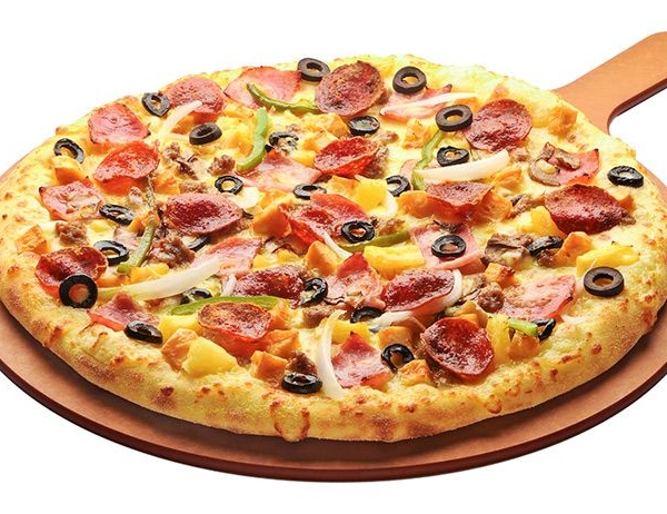 Order BBQ Chicken Pizza food online from New York Giant Pizza store, Hayward on bringmethat.com