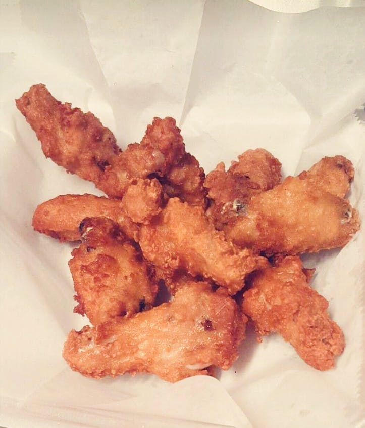 Order Buffalo Wings - 8 Pieces food online from Wilmington Pizzeria store, Wilmington on bringmethat.com