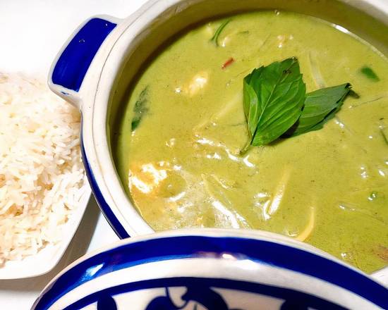 Order Green Curry food online from Aroma Royal Thai Cuisine store, Franklin Township on bringmethat.com