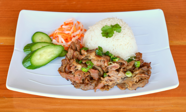 Order Com Thit/Pork food online from Nong La Cafe store, Los Angeles on bringmethat.com