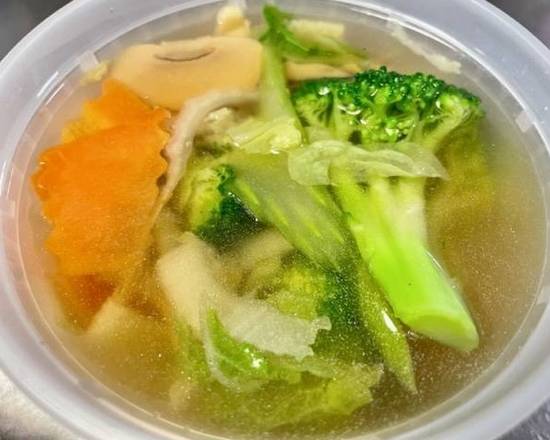 Order Vegetable Soup food online from Sui Min House store, Paterson on bringmethat.com
