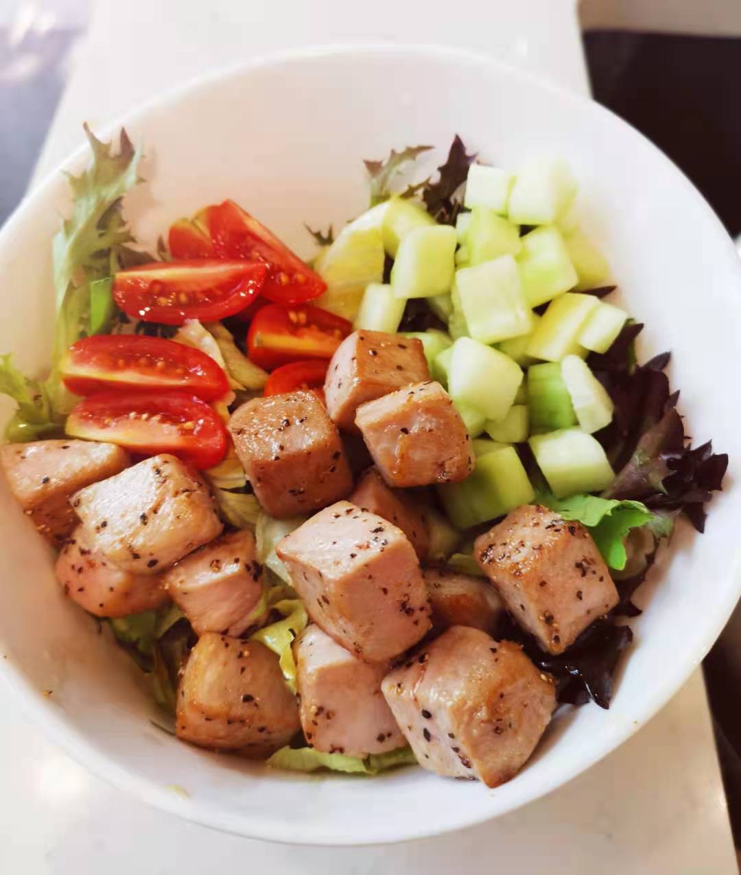 Order  Seared Tuna Salad food online from Akarui store, Omaha on bringmethat.com