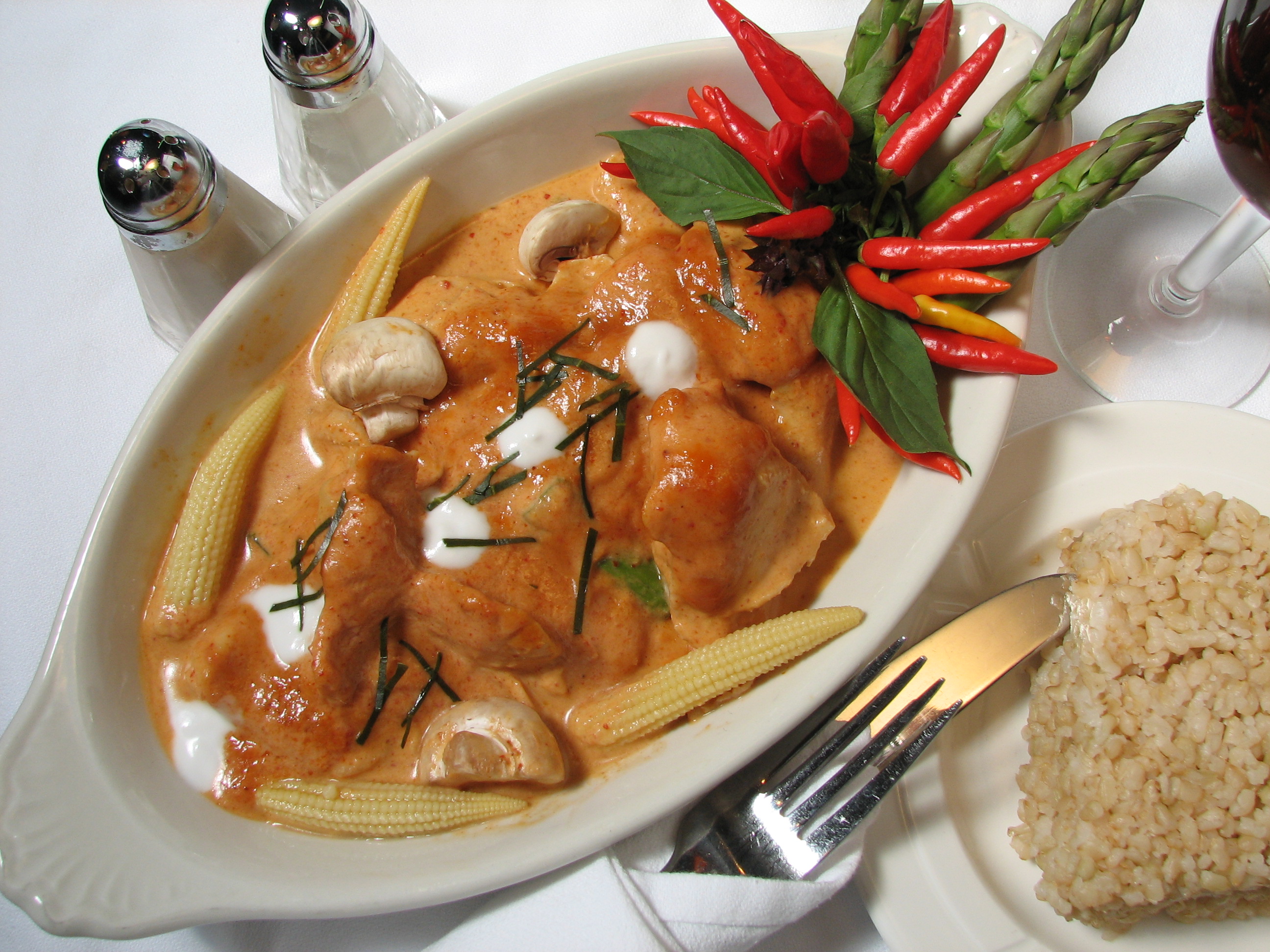 Order Duck Curry (Red) food online from Typhoon Thai store, Middletown on bringmethat.com