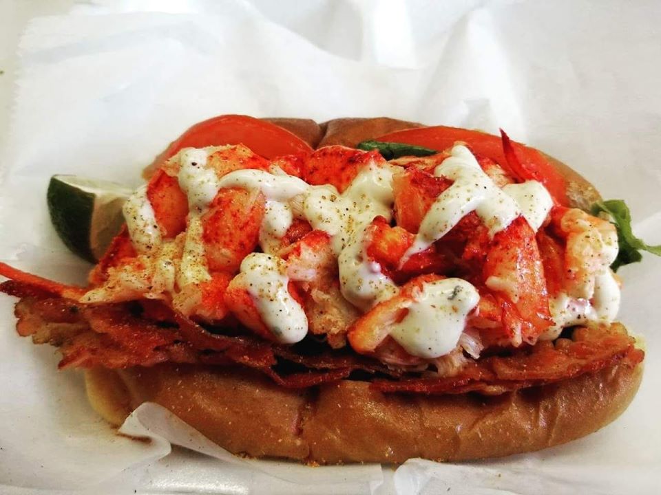 Order Cold Lobster Roll food online from Bucket O Shrimp store, Rome on bringmethat.com