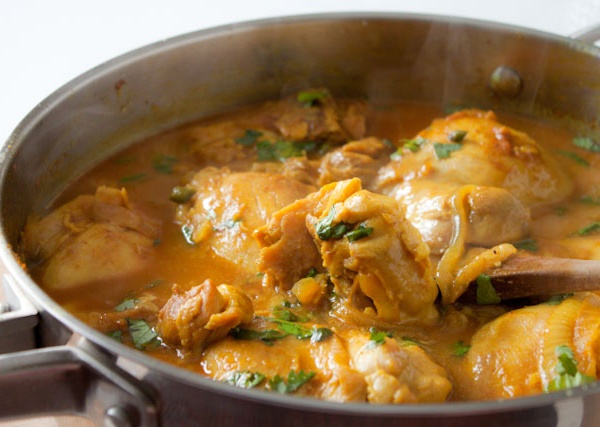 Order Chicken Coconut Curry a La Carte food online from Anarkali store, Los Angeles on bringmethat.com
