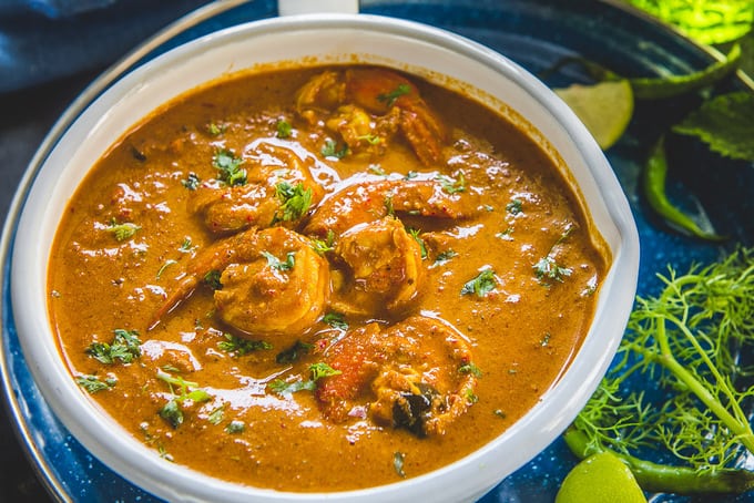Order Classic Prawns Curry food online from Desi Chops store, New York on bringmethat.com