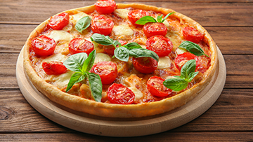 Order Classic Margherita Pizza food online from Pizzaman Restaurant store, Columbia on bringmethat.com