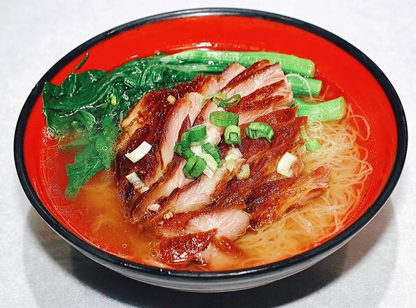 Order Roasted Pork Noodle in Soup 叉燒湯麵 food online from Peking kitchen store, Brooklyn on bringmethat.com