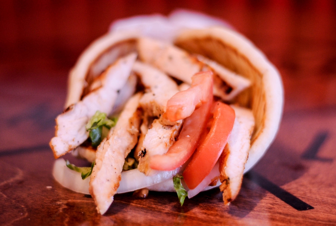 Order Grilled Chicken Pita food online from Slim's store, Chicago on bringmethat.com