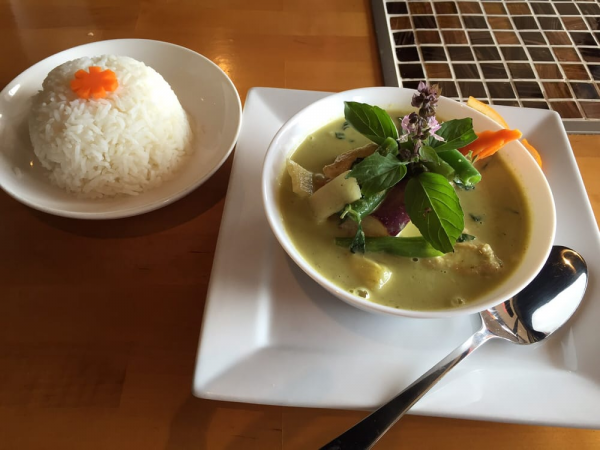 Order C3. Green Curry food online from Chon Thai Food store, Chandler on bringmethat.com