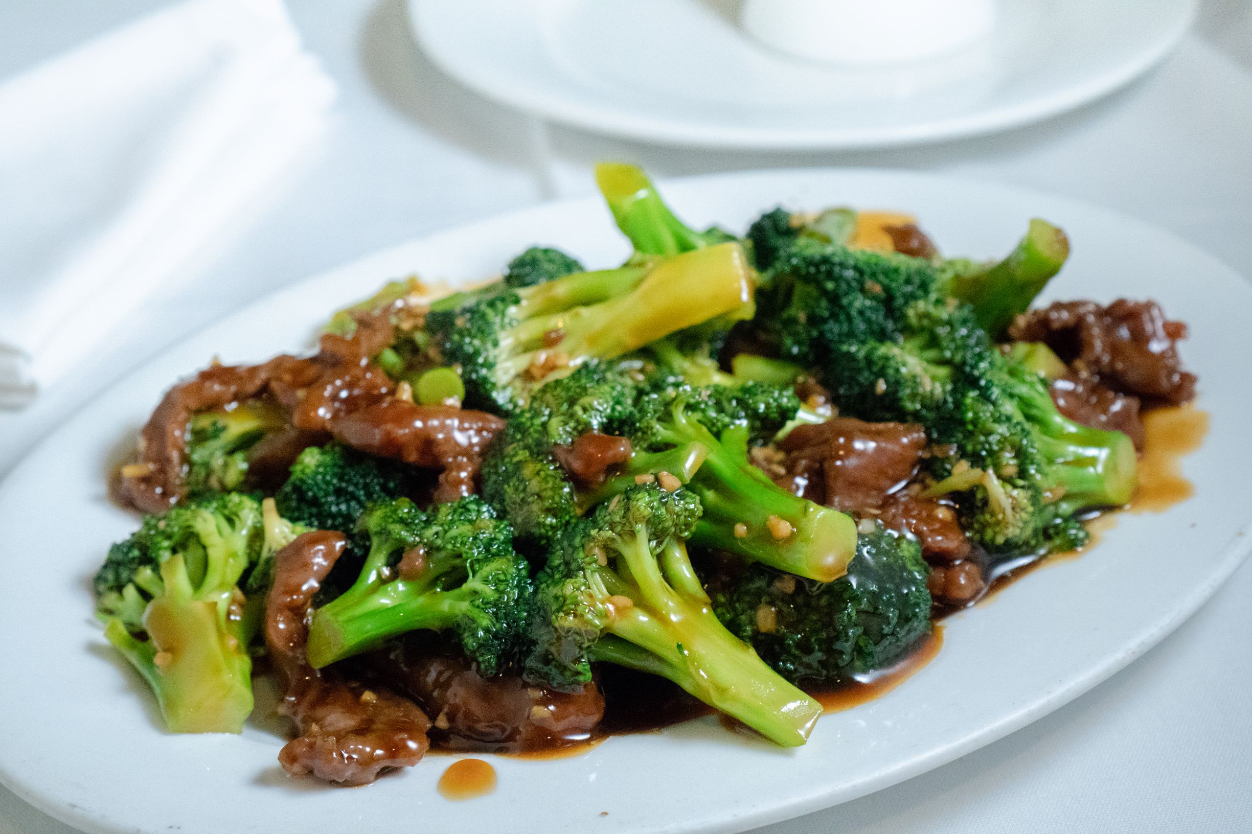 Order 40. Beef with Broccoli food online from SzeChwan Inn Chinese Restaurant store, Canoga Park on bringmethat.com
