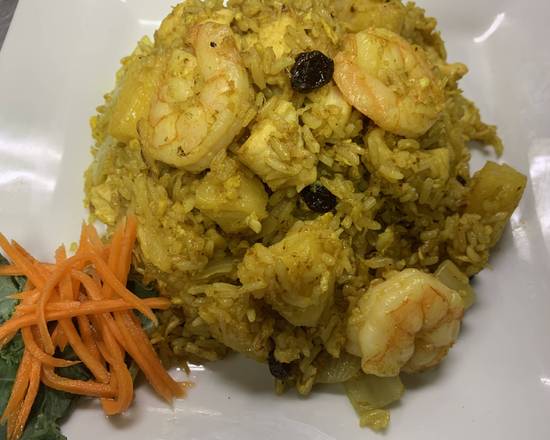 Order Pineapple Fried Rice food online from Chopstixx store, Lawrenceville on bringmethat.com