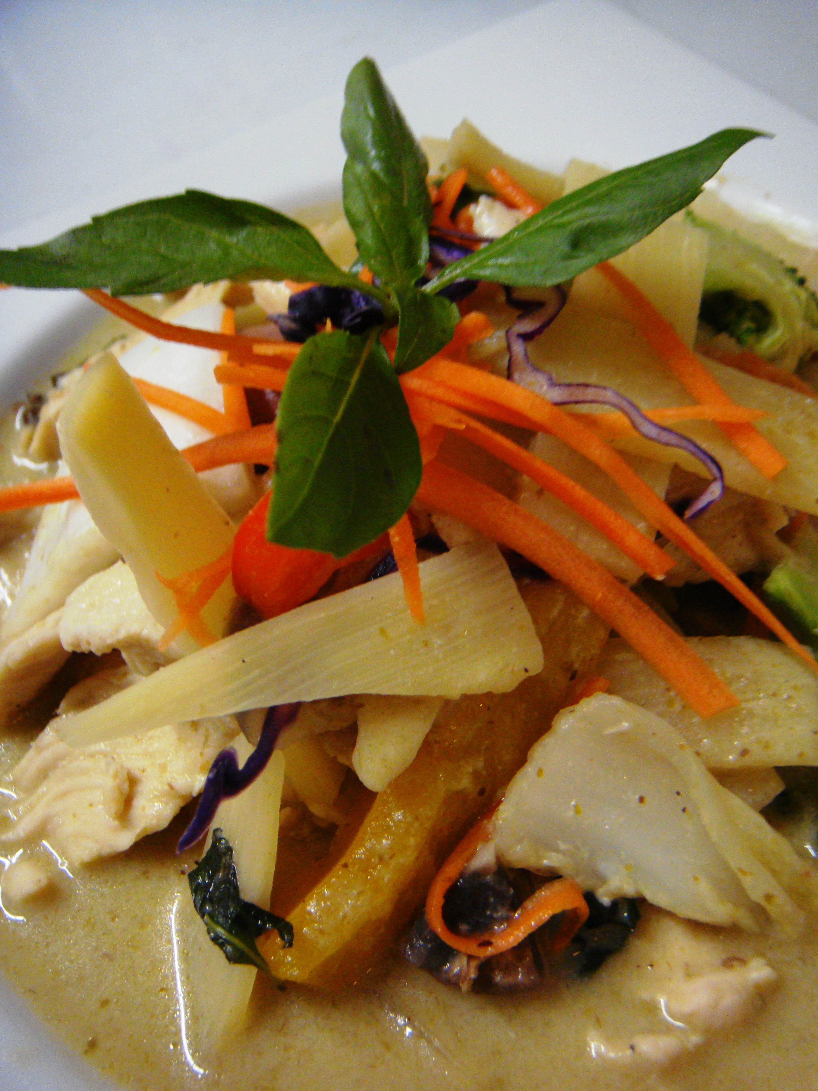 Order 18. Green Curry food online from Thai boulevard store, Forest Hills on bringmethat.com