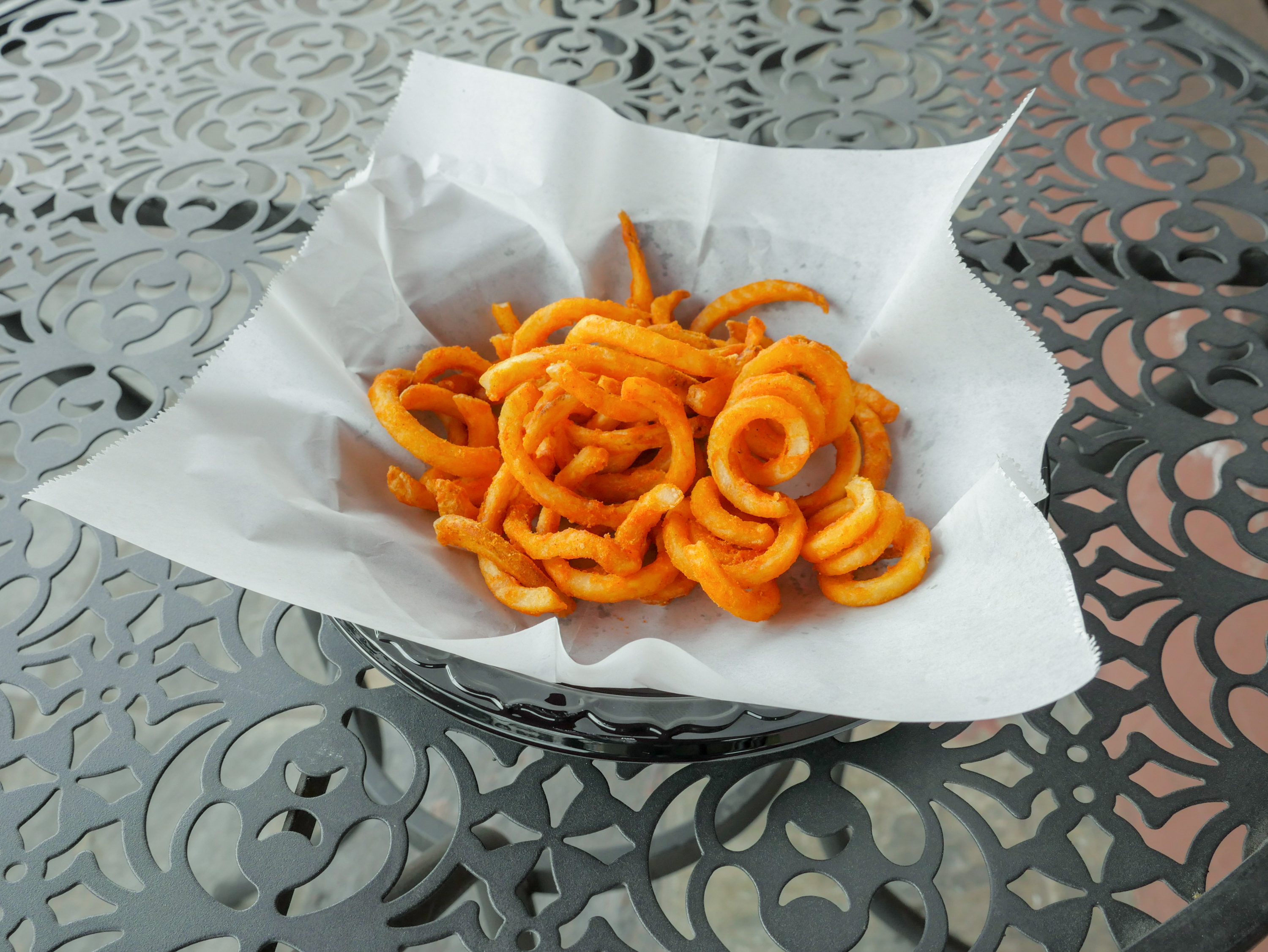 Order Seasoned Curly Fries food online from Ove Pizzeria store, Studio City on bringmethat.com