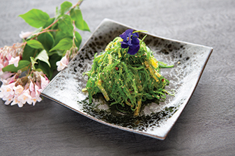 Order Seaweed Salad food online from Kumo Sushi store, Plainview on bringmethat.com