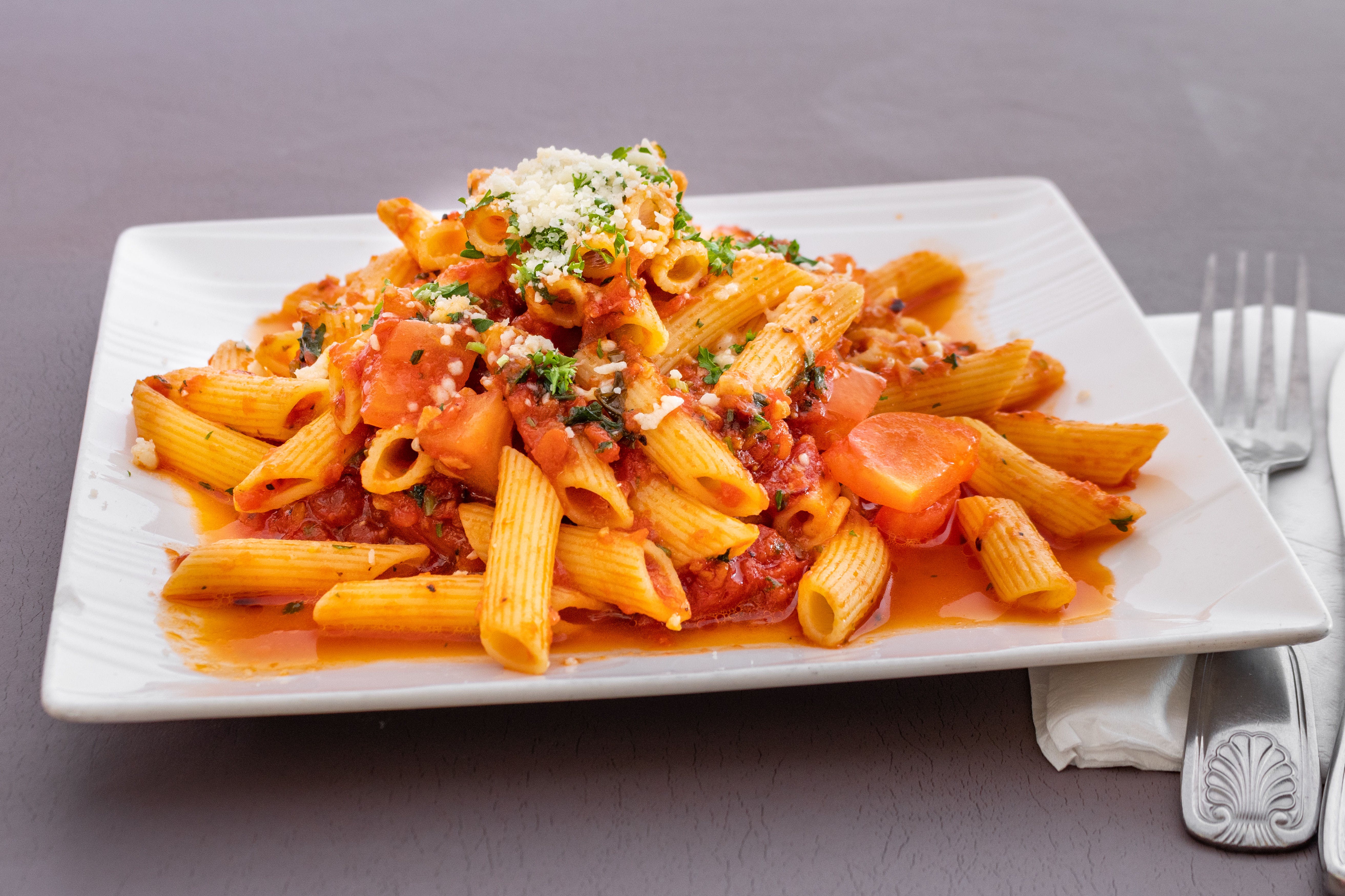 Order Penne Arrabbiata - Pasta food online from Johnnie's NY Pizza store, Venice on bringmethat.com