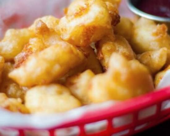 Order White Cheddar Cheese Curds food online from Scrambled! store, West Milwaukee on bringmethat.com
