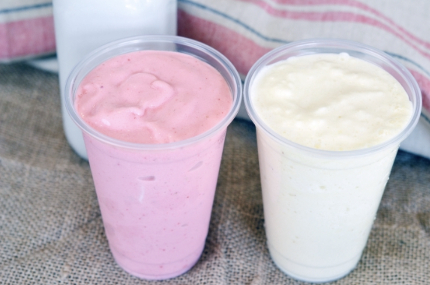 Order Strawberry Banana Smoothie food online from Fancy Juice store, New York on bringmethat.com