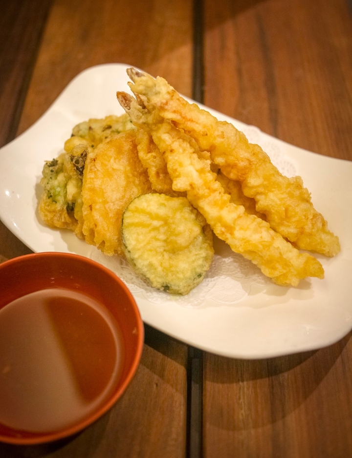 Order Tempura Appetizer food online from Hot Woks Cool Sushi store, Chicago on bringmethat.com