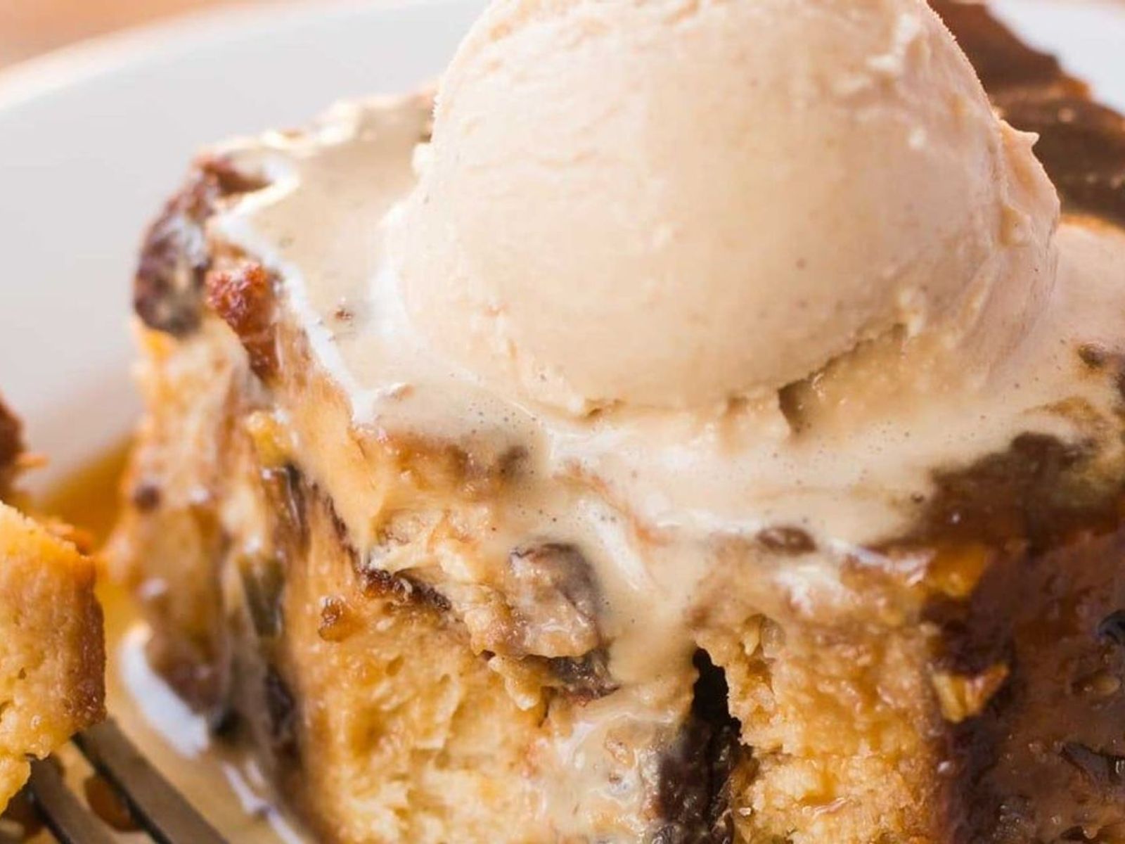 Order Home made Bread Pudding food online from Sushi Aoi store, Washington on bringmethat.com