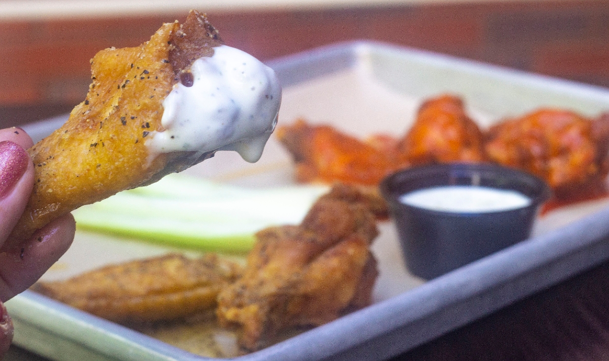 Order 10 Wings food online from Hudson Grille- Kennesaw store, Kennesaw on bringmethat.com