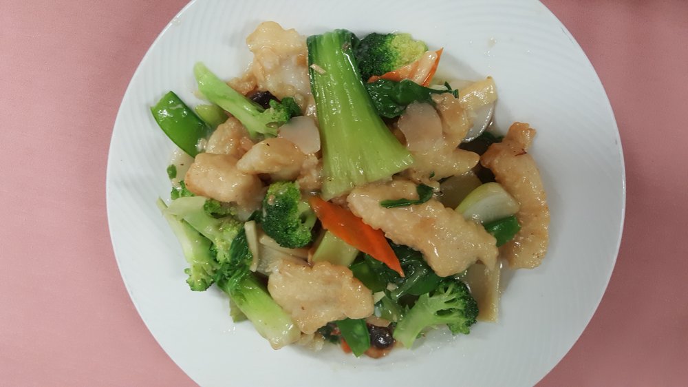 Order Fish Fillet with Vegetables food online from China Garden store, Woodland Hills on bringmethat.com