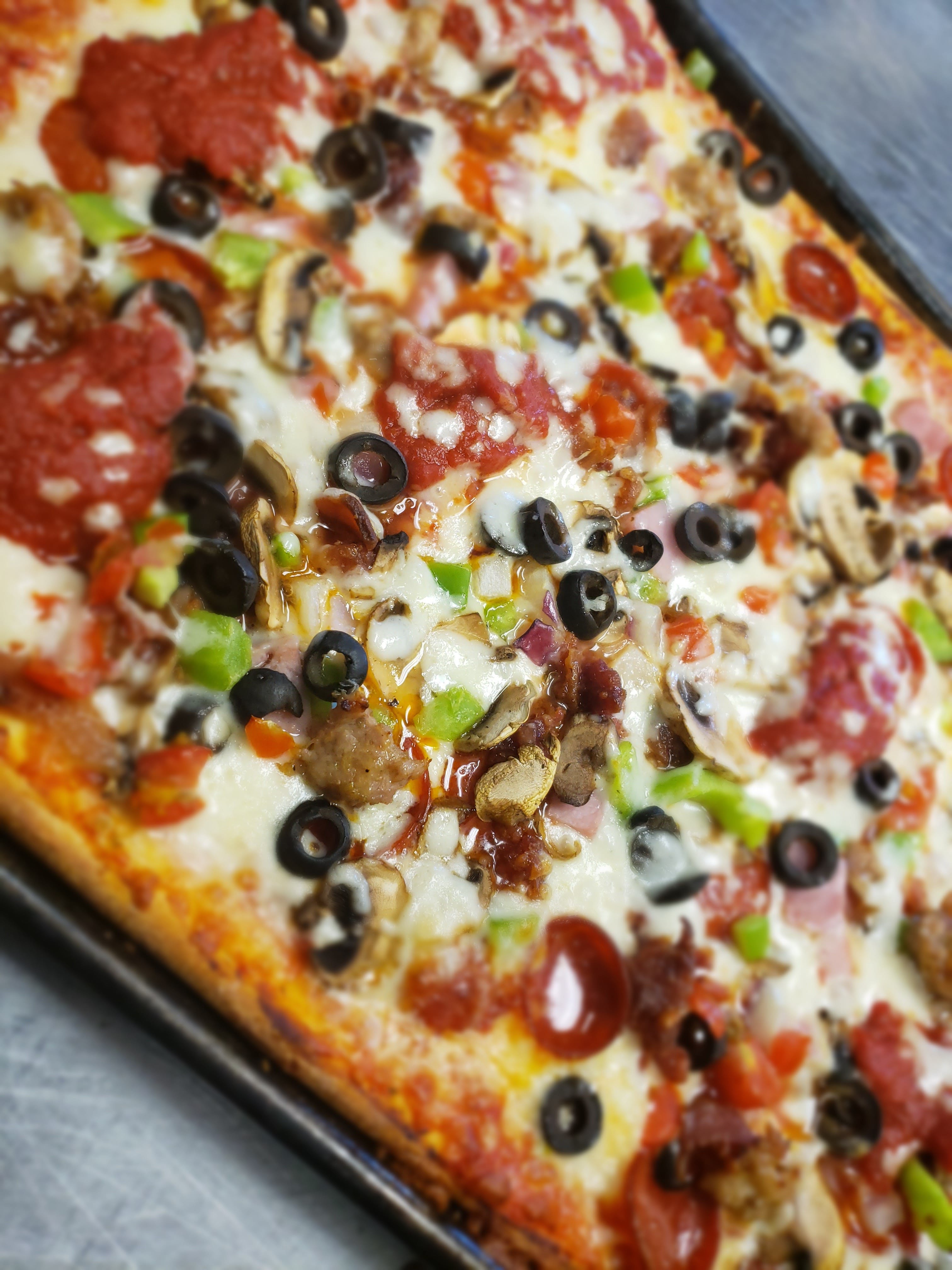 Order Americano Sicilian Pizza - Full Sicilian (Serves 4 People) food online from NYP Slice House store, Las Cruces on bringmethat.com