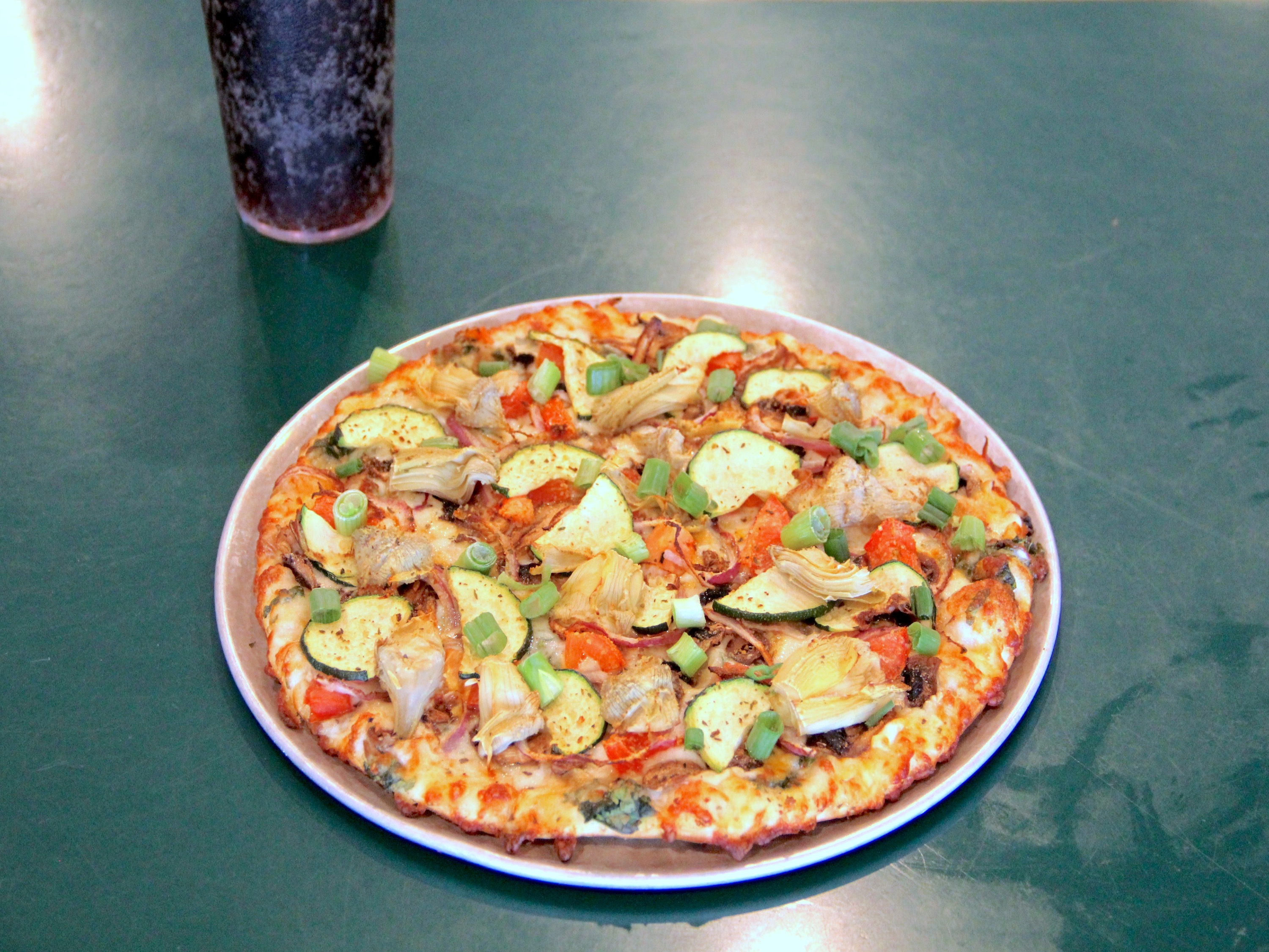 Order Gourmet Veggie 6.5" Personal Pizza food online from Round Table Pizza store, Rancho Cucamonga on bringmethat.com