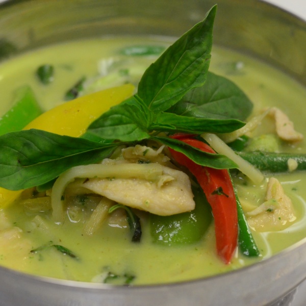 Order CR2. Green Curry food online from Taste of Thai store, San Bernardino on bringmethat.com