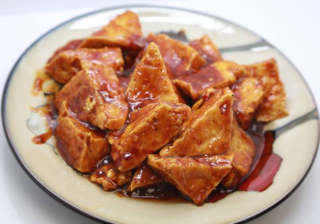 Order D17. Tofu - General Tso's Tofu Dinner 左宗豆腐套餐 food online from Uncle Chen's Chinese Restaurant store, State College on bringmethat.com