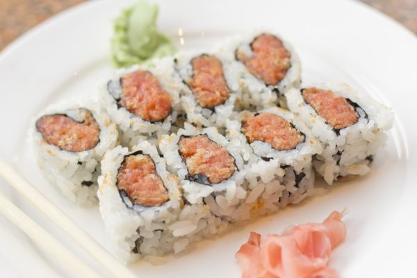 Order Spicy Maki  food online from Niu Japanese Fusion Lounge store, Chicago on bringmethat.com