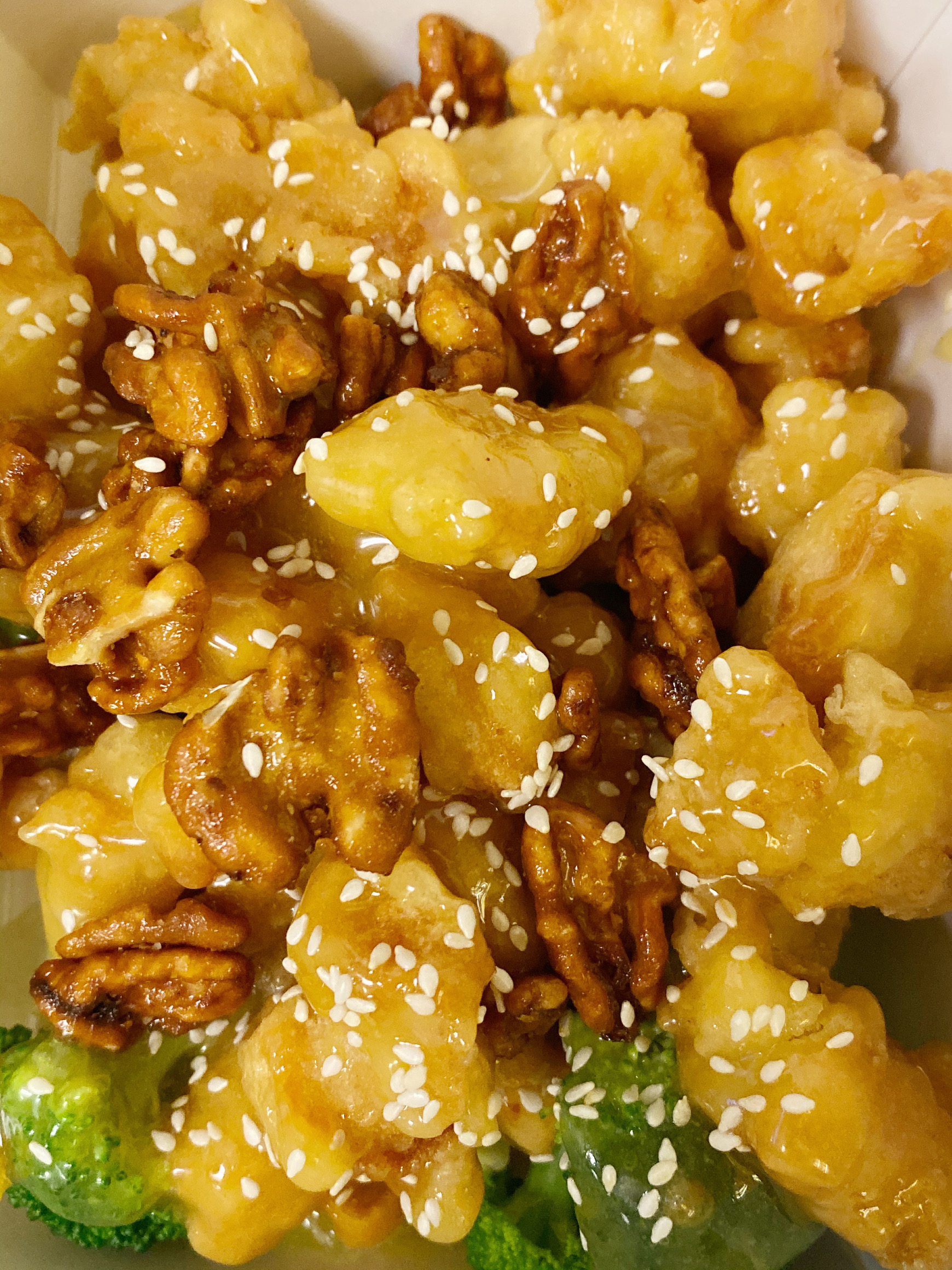 Order 221. Honey Walnut Chicken food online from Tsing tao 2 store, San Francisco on bringmethat.com