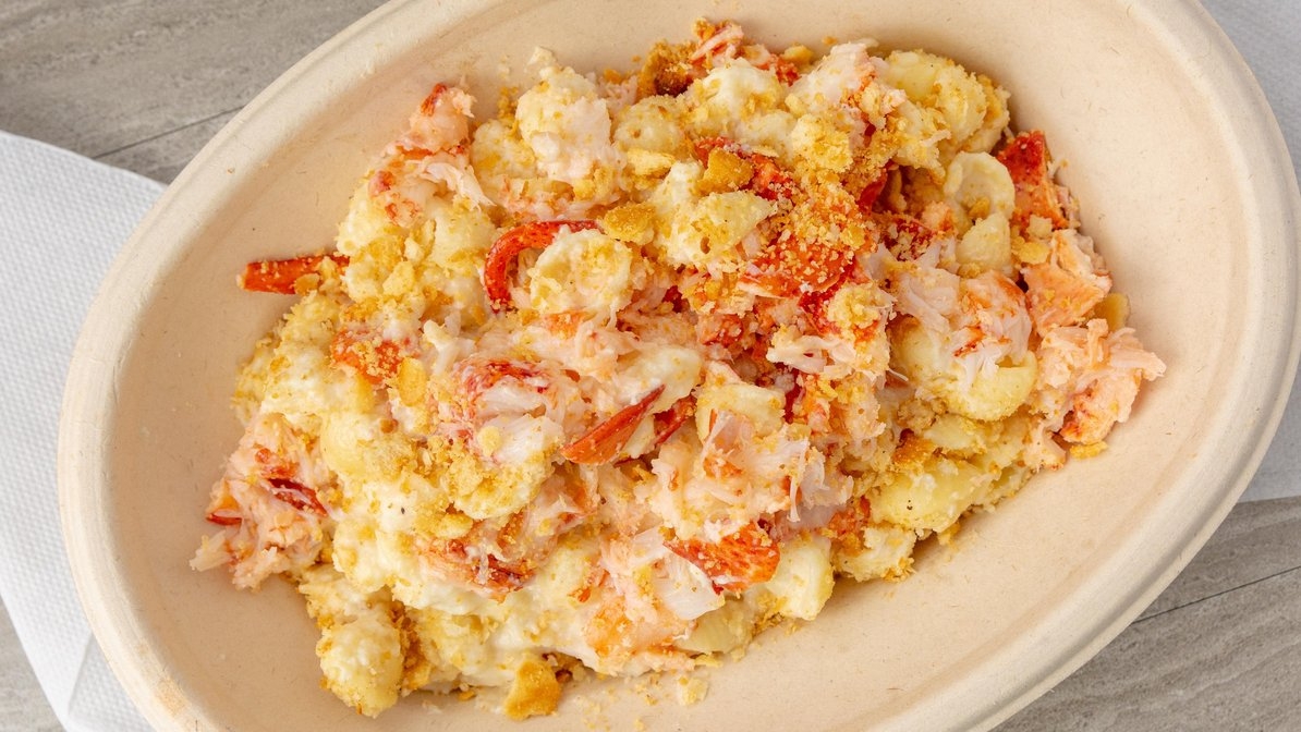 Order Lobster Mac and Cheese food online from Mason Famous Lobster Rolls store, Washington on bringmethat.com