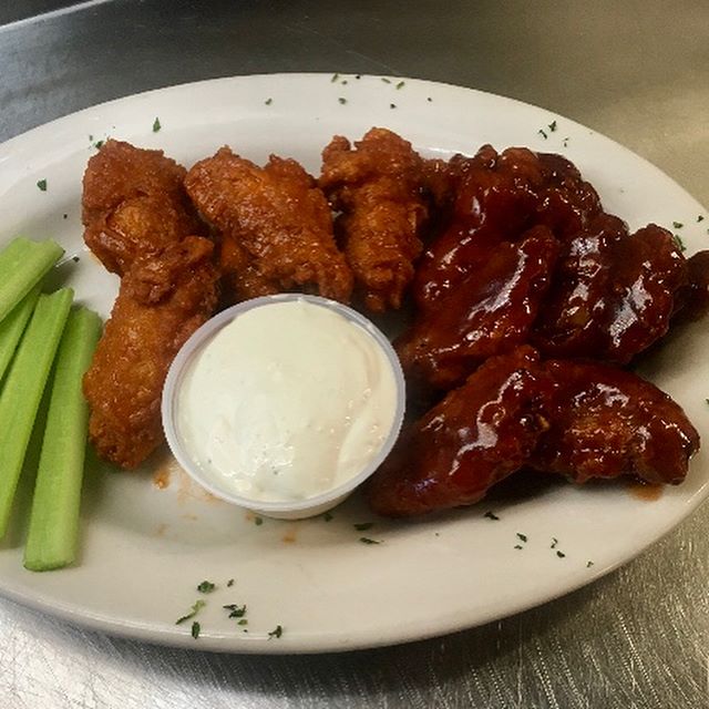Order Wings food online from Calabria Pizza store, Oradell on bringmethat.com