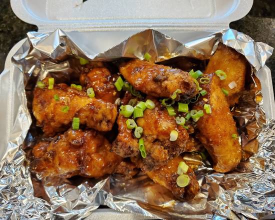 Order Korean Chicken Wings food online from Tita Mia Filipino Restaurant & Cafe store, Niles on bringmethat.com
