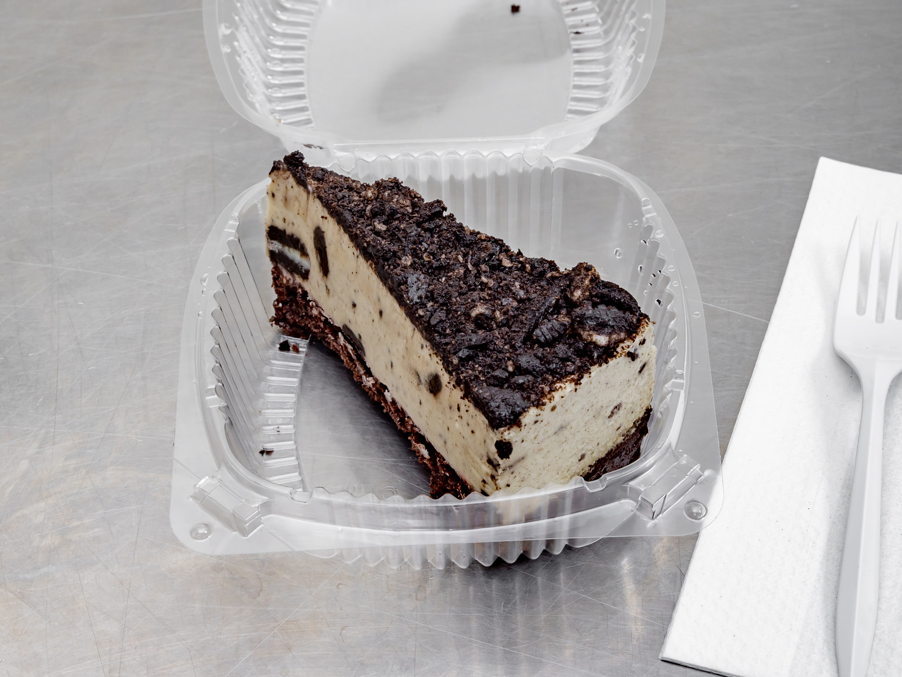 Order OREO MOURSELVES CAKE food online from Kennedy Fried Chicken store, New Windsor on bringmethat.com
