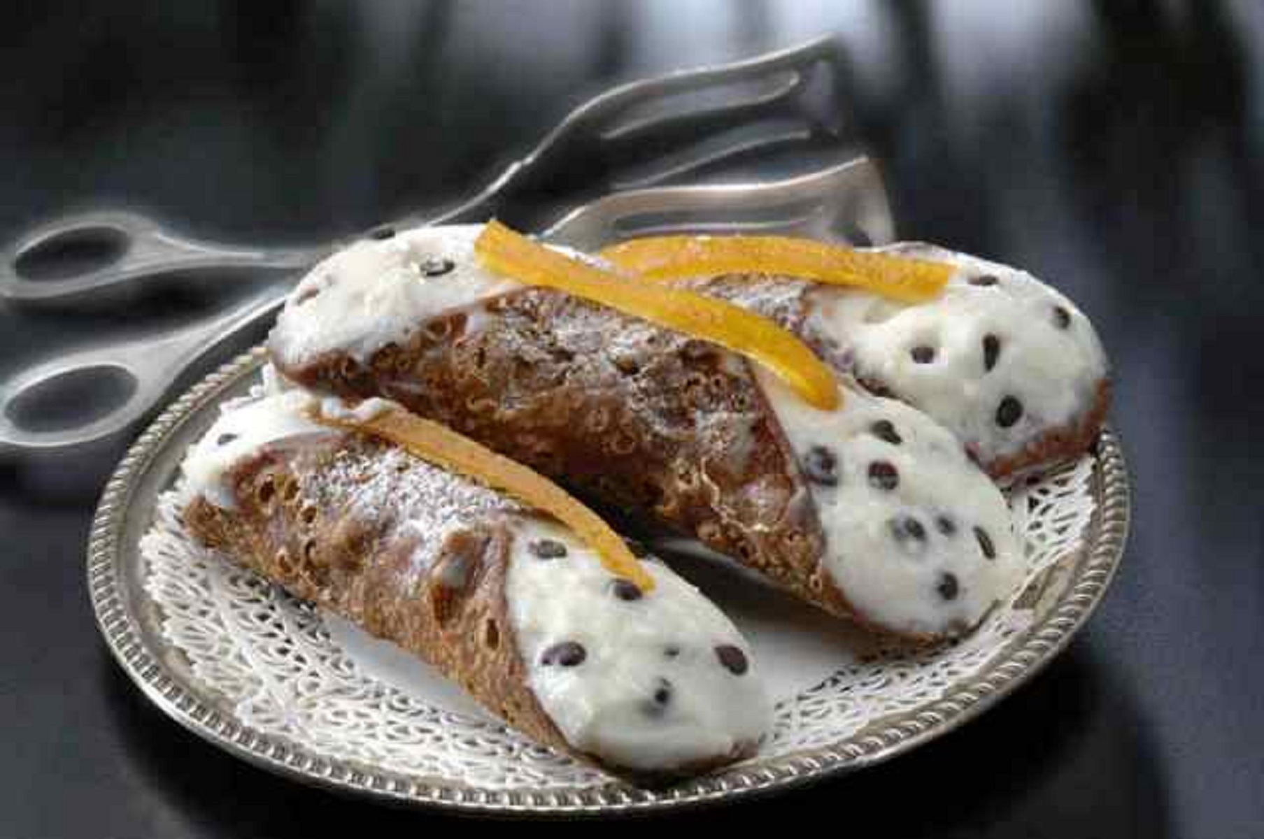 Order Cannoli food online from Big Apple Pizza store, Port Saint Lucie on bringmethat.com