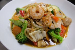 Order Mixed Vegetables food online from Tamarind Thai Cuisine store, Camarillo on bringmethat.com